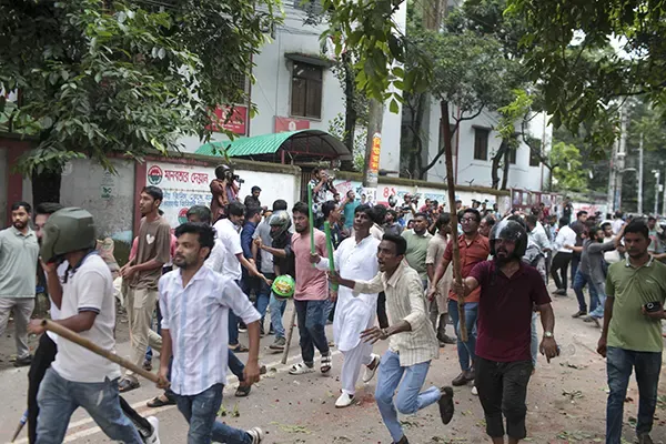 Clashes Erupt Between Student Groups at Three Dhaka Educational Institutions