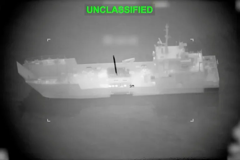 US Strikes Larak Island Over Claims of Iranian Rocket-Based Sea Mining