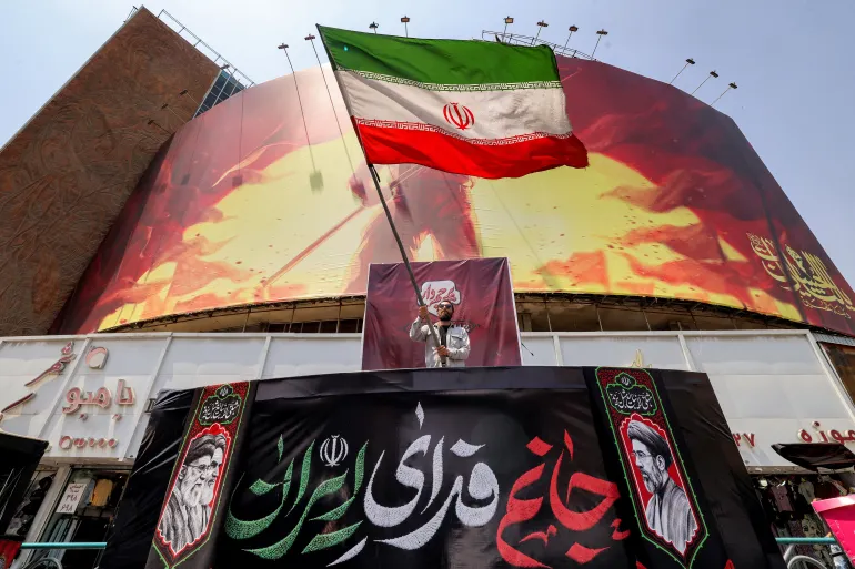 Trump Shifts Strategy: Economic Pressure Replaces Military Offensive in Iran Conflict