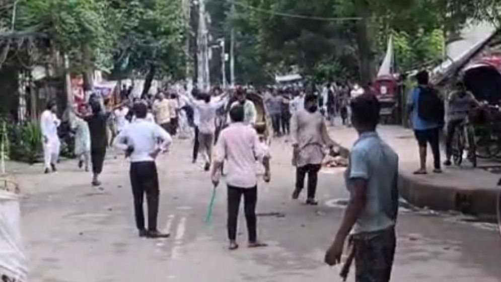 Student Groups Clash at Dhaka Alia Madrasa Following Similar Incidents at Jagannath University and Dhaka College