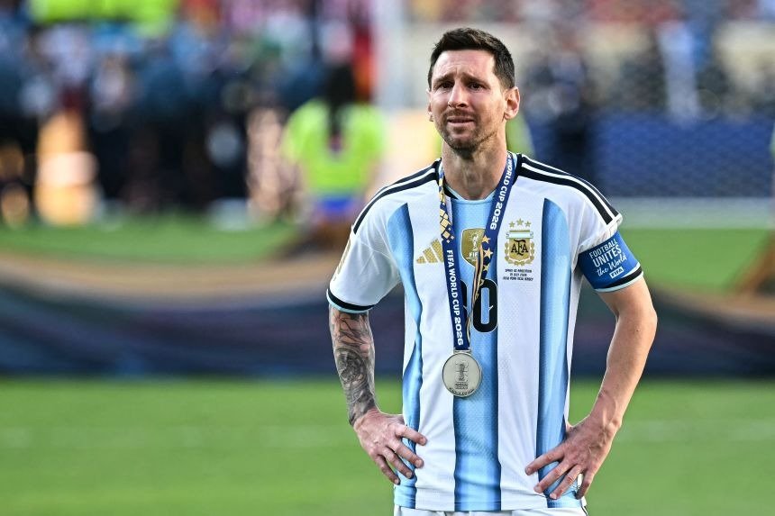 Lionel Messi Announces Retirement from Argentina National Team Following Illustrious Career