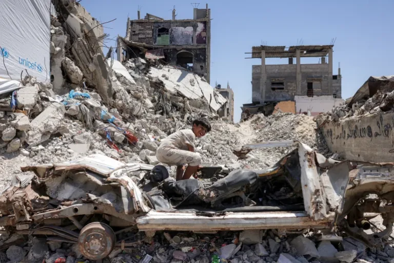 Israeli Strikes Kill Seven in Gaza as Aid Warehouse Destroyed