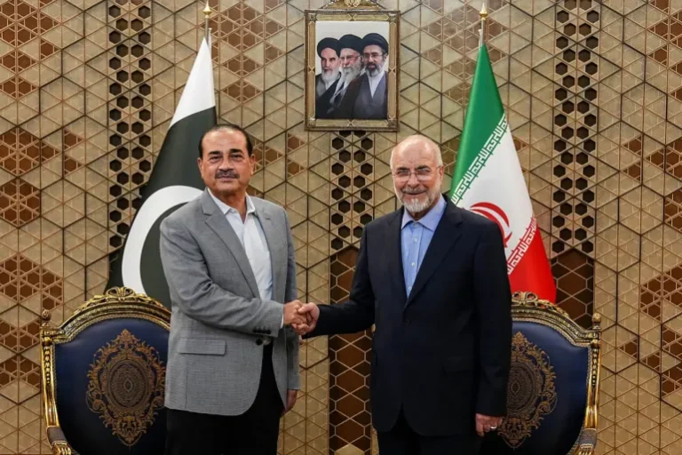 Pakistan’s Army Chief Heads to Tehran as Regional Mediation Efforts Face Critical Test