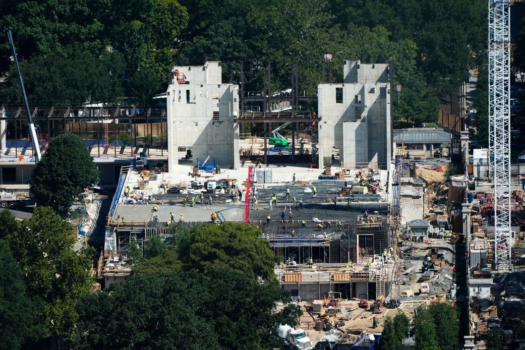 Supreme Court Grants Temporary Reprieve for White House Ballroom Construction