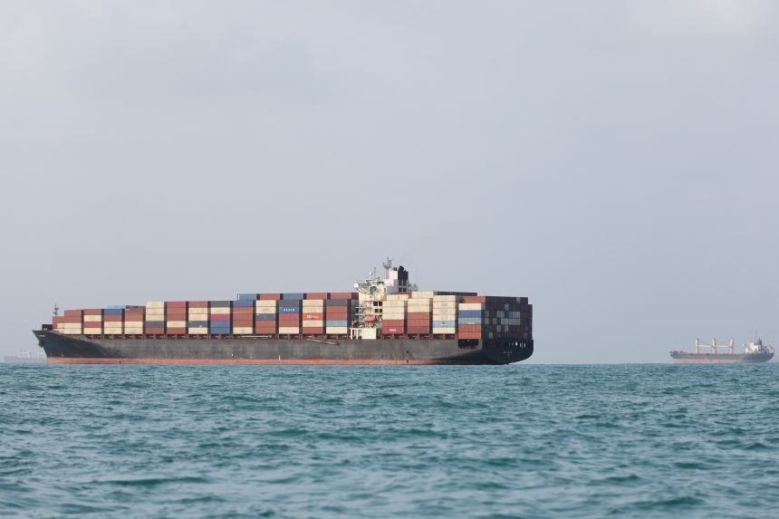 Strait of Hormuz Standoff: Assessing Trump’s Claims of Total US Control