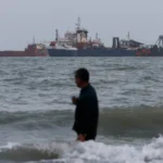 US Prepares New Economic Sanctions as Iran Vows to Maintain Defiant Stance