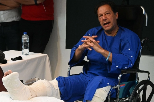 Pakistan Government Challenges Supreme Court Order to Move Imran Khan to Private Hospital