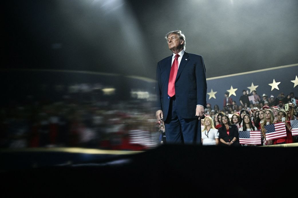 Trump’s Political Choices Complicate GOP Midterm Election Prospects