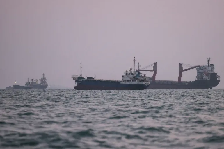 US and Iran Intensify Tanker Conflict Amid Escalating Tensions in the Strait of Hormuz
