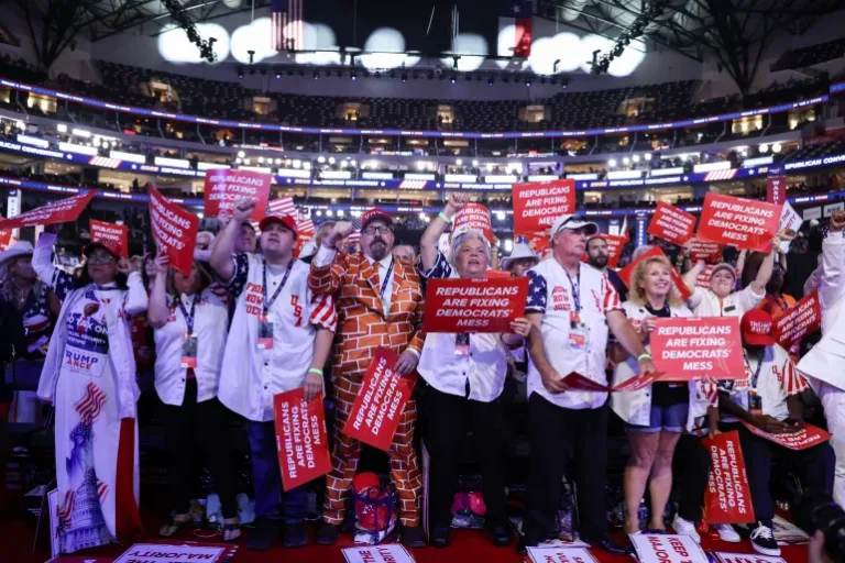 Trump Faces Midterm Pressure as War in Iran Impacts Voter Sentiment in Dallas