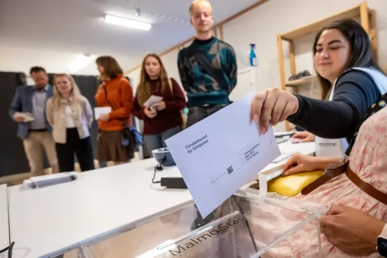 Centre-Left Bloc Holds Early Lead in Swedish General Election, Exit Polls Indicate