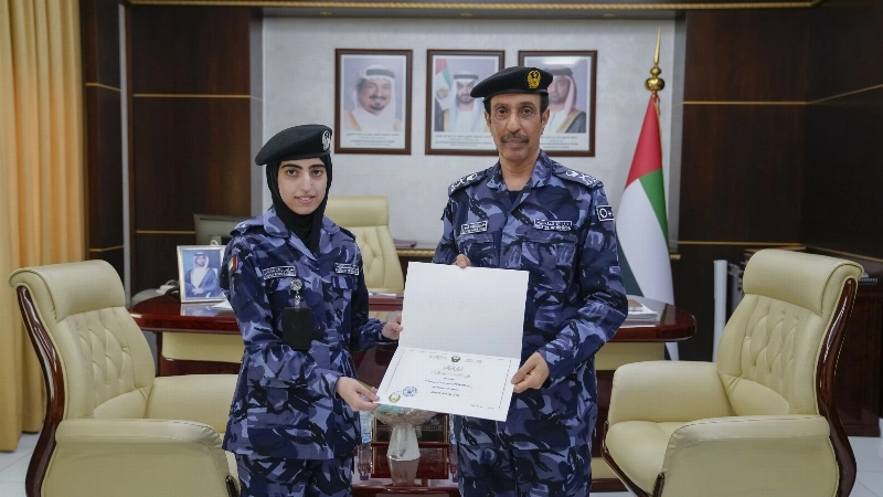 Ajman Police Chief Commends Employee for Outstanding Performance